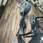 Impulse Fitness RE700 használt edzőtermi elliptikus tréner