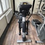 Impulse Fitness RE700 használt edzőtermi elliptikus tréner